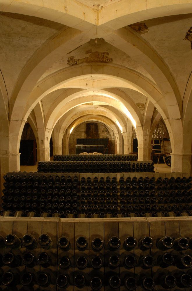 The listed cellar · Monial