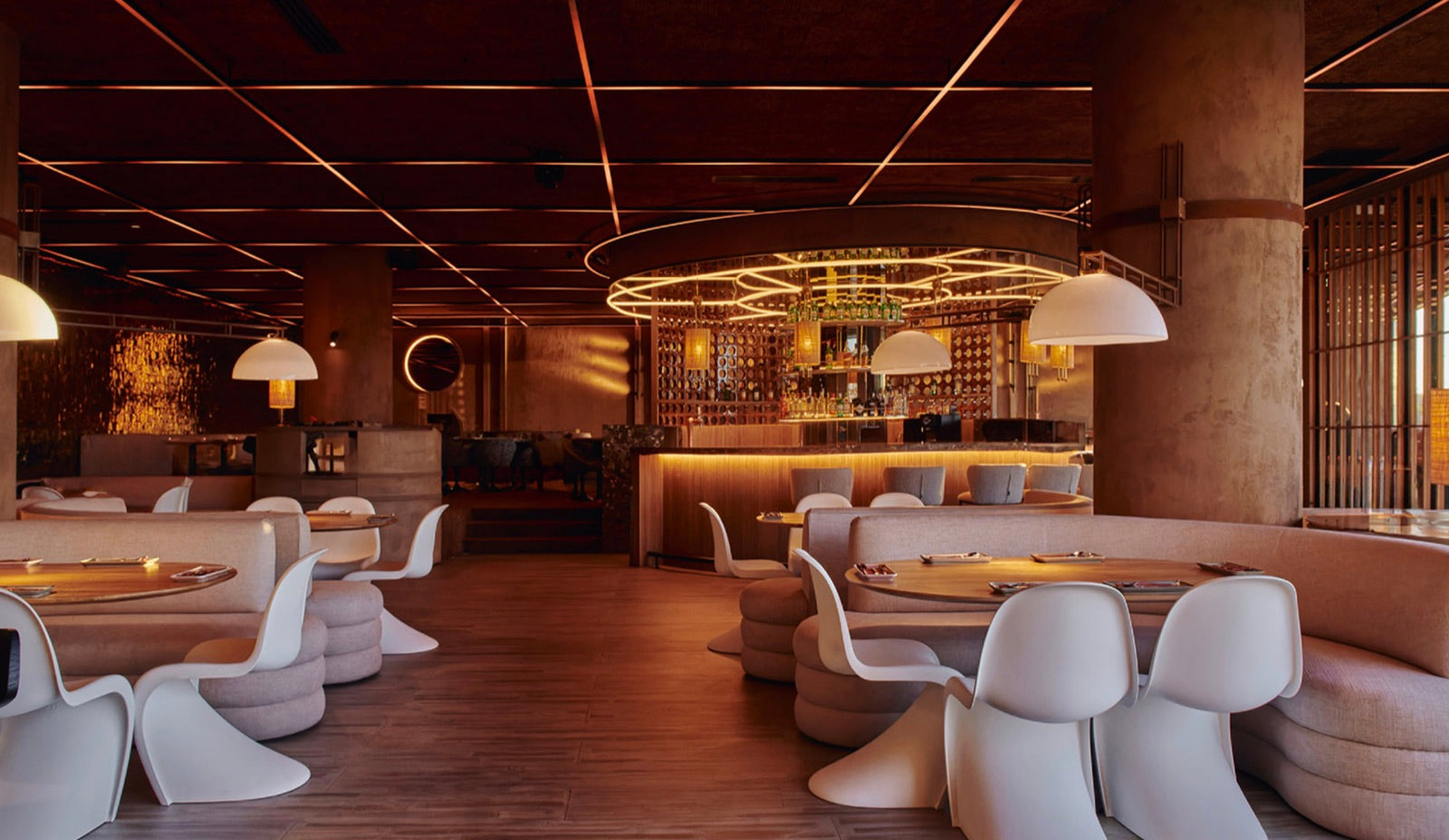 The 80° restaurant