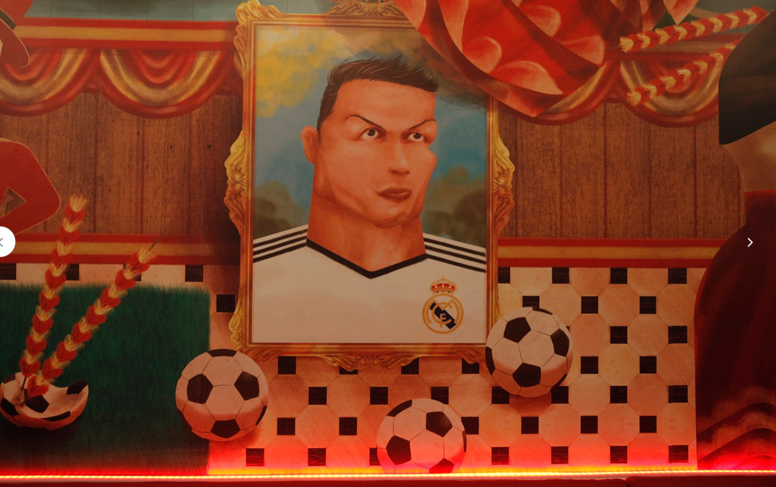 The OK Hostel CR7 mural