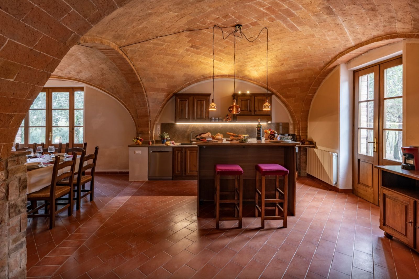 La grande cuisine sous les voûtes de briques