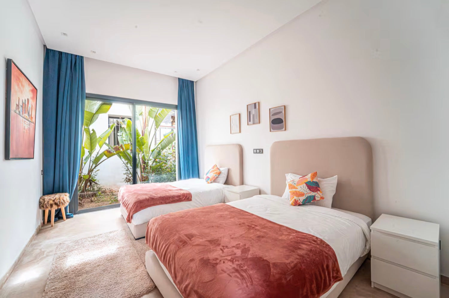 Chambre partagée avec deux lits simples